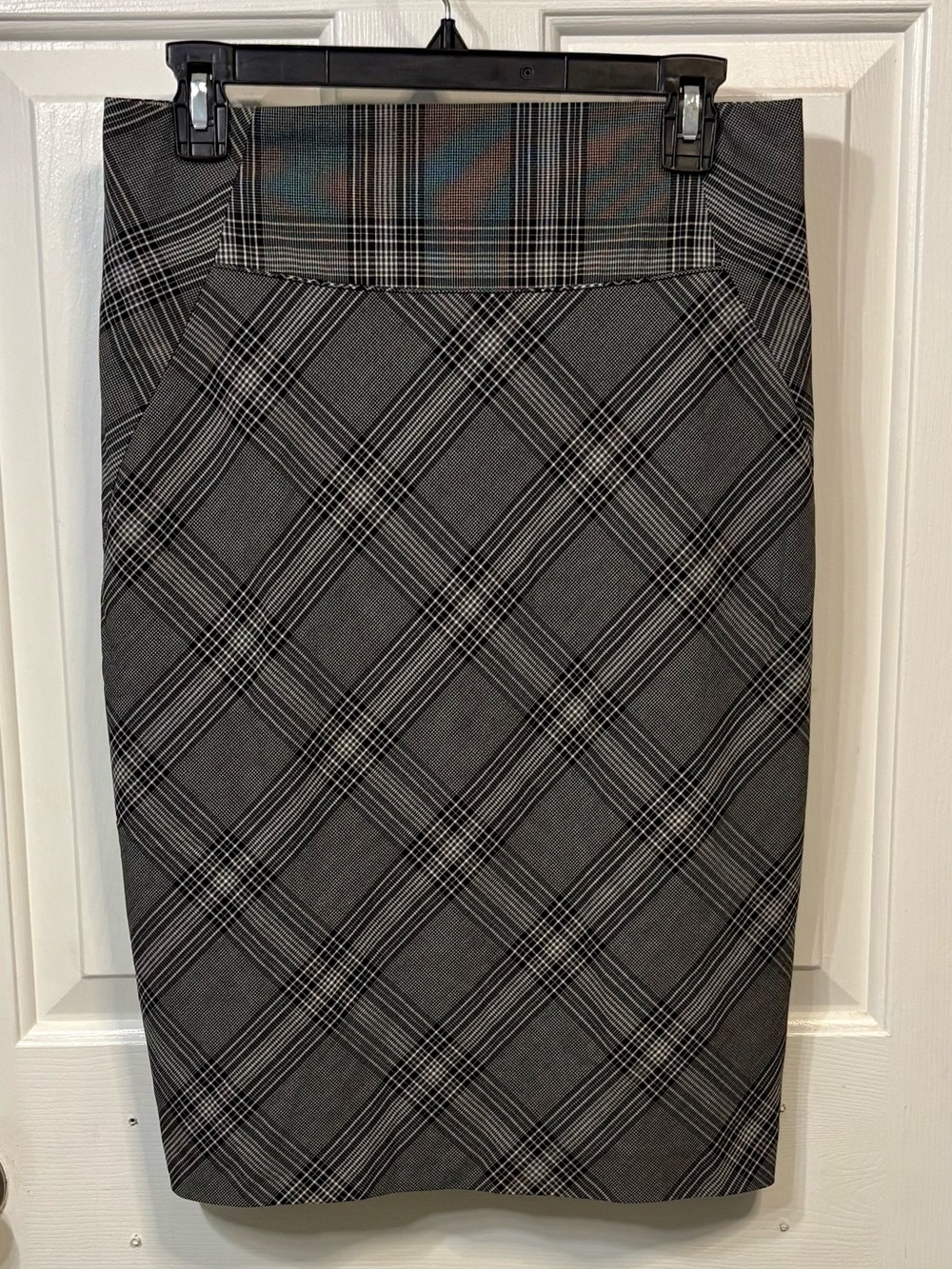 Express Black and Gray Plaid Pencil Skirt